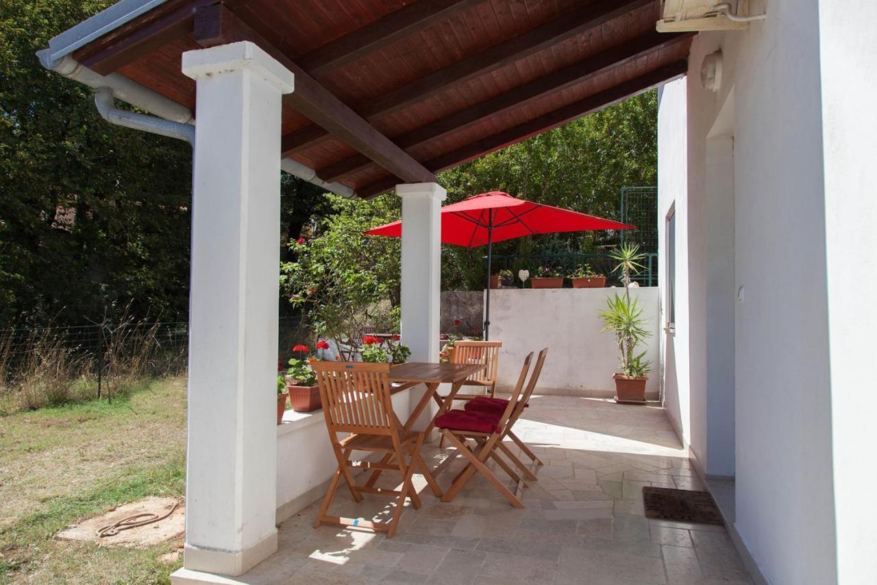 Viridis Apartment Pula Exterior photo
