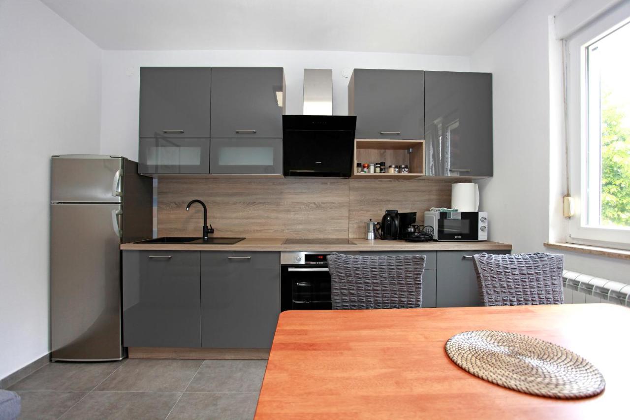Viridis Apartment Pula Exterior photo