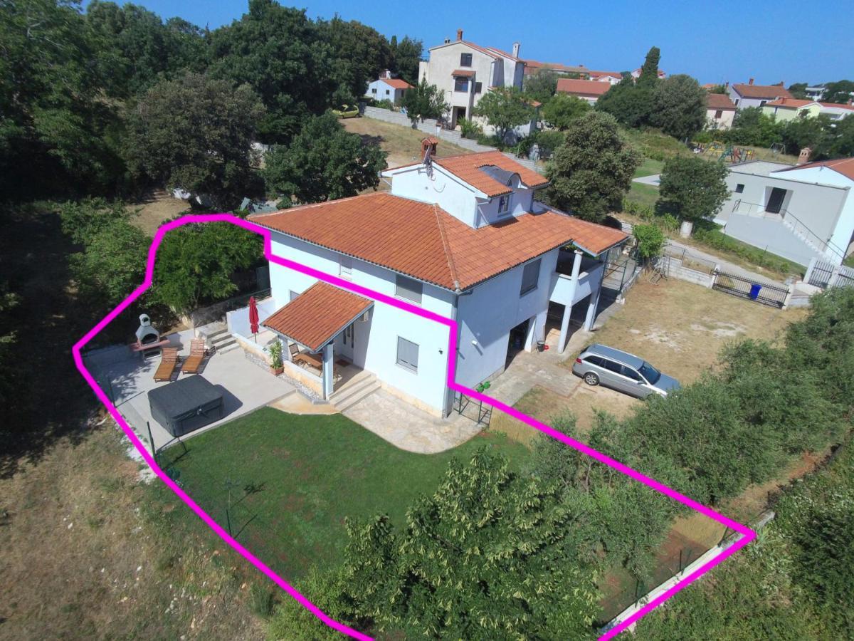 Viridis Apartment Pula Exterior photo